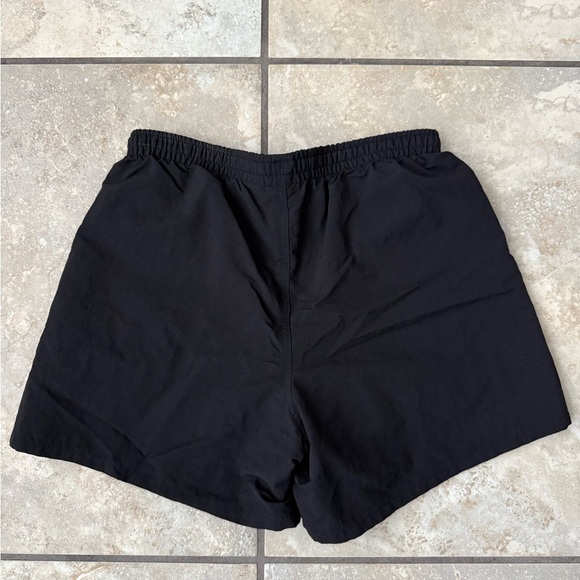 Patagonia Women's Barely Baggies 5" Shorts Black XS Excellent Condition - Picture 3 of 3